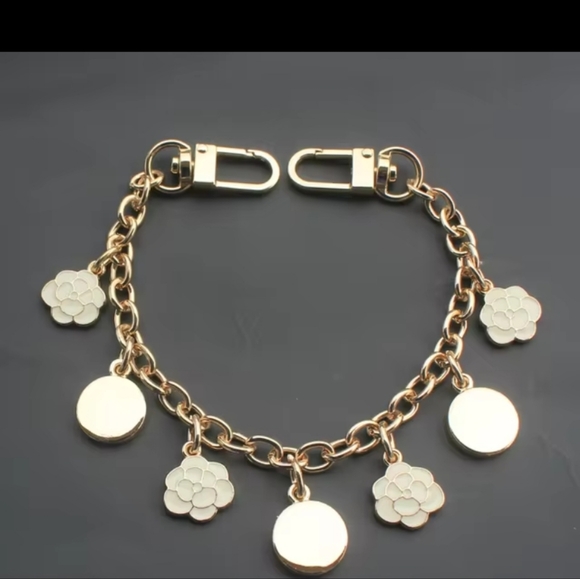 High-quality classic bagcharms/ strap extenders with lobster clasp. - Picture 9 of 13